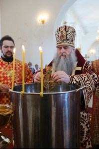 Божественная литургия в Свято-Троицком кафедральном соборе Вольска