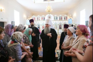 Божественная литургия в храме в честь Покрова Пресвятой Богородицы р.п. Новые Бурасы