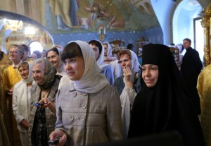 Божественная литургия в Свято-Троицком соборе Саратова