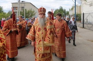 Божественная литургия в храме в честь Покрова Пресвятой Богородицы р.п. Новые Бурасы