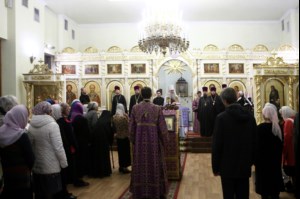 Всенощное бдение на Архиерейском подворье – храме во имя преподобного Серафима Саровского г.Саратова