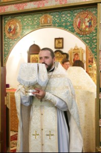 Божественная литургия в храме во имя святителя Тихона, епископа Воронежского, Задонского чудотворца г. Саратова