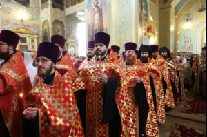 Пасхальная вечерня в храме Покрова Пресвятой Богородицы г.Саратова