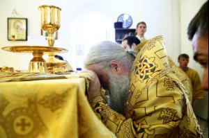 Божественная литургия в храме во имя святых первоверховных апостолов Петра и Павла г.Аткарска