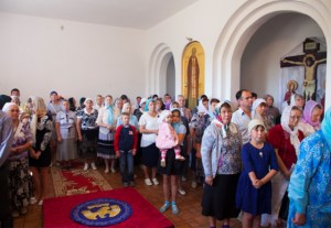Божественная литургия в храме в честь Успения Пресвятой Богородицы п. Возрождение Хвалынского района