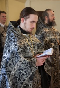 Литургия Преждеосвященных Даров на Архиерейском подворье — храме во имя святого апостола и евангелиста Иоанна Богослова при Саратовской православной духовной семинарии