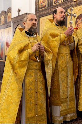 Божественная литургия в храме во имя первоверховных апостолов Петра и Павла г. Саратова