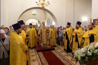 Всенощное бдение в храме во имя святых первоверховных апостолов Петра и Павла г. Саратова
