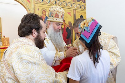 Божественная литургия в храме во имя святителя Митрофана, епископа Воронежского, г.Саратова