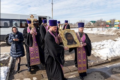 В Саратове и Покровске прошел автомобильный крестный ход со святынями Саратовской митрополии