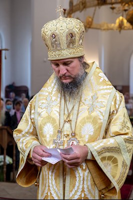 Божественная литургия в храме в честь Нерукотворного Образа Спасителя г .Саратова