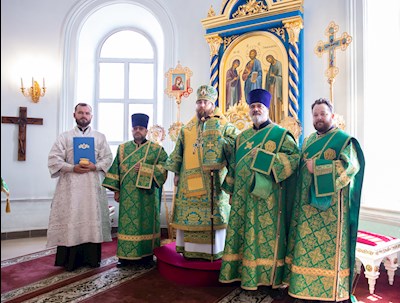 Митрополит Игнатий совершил Божественную литургию в Свято-Сергиевском женском монастыре села Алексеевка Базарно-Карабулакского района