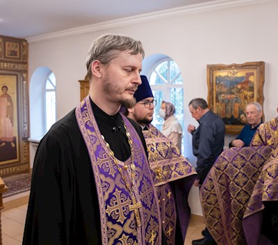 Митрополит Игнатий совершил всенощное бдение в храме в честь иконы Божией Матери «Скоропослушница» г. Шиханы Вольского района