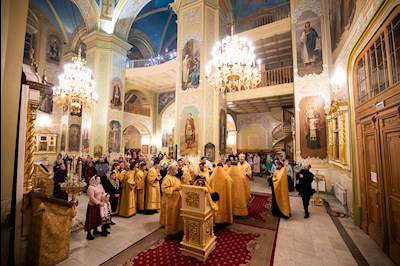 Митрополит Игнатий совершил всенощное бдение в Покровском соборе г. Саратова