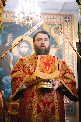 Митрополит Игнатий совершил Божественную литургию в храме святых мучениц Веры, Надежды, Любови и матери их Софии поселка Светлый