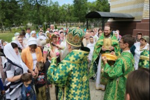 Божественная литургия в храме во имя святителя Луки (Войно-Ясенецкого) города Саратова