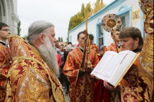 Божественная литургия в храме во имя мучениц Веры, Надежды, Любови и матери их Софии поселка Светлый Татищевского района