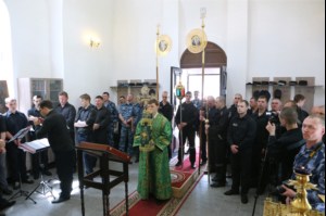 Божественная литургия в храме блаженной Ксении Петербургской г. Саратова на территории ИТК УШ-382/33