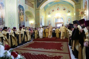 Встреча святых мощей святого равноапостольного князя Владимира и Всенощное бдение в храме в честь Покрова Пресвятой Богородицы г.Саратова