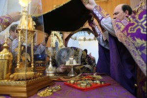 Божественная литургия в храме во имя святого великомученика Георгия Победоносца г.Саратова