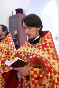 Божественная литургия в храме во имя святых первоверховных апостолов Петра и Павла г. Аткарска