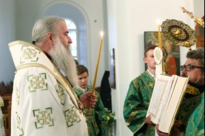 Всенощное бдение в Свято-Сергиевском женском монастыре села Алексеевка Базарно-Карабулакского района