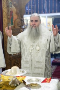 Божественная литургия и панихида в храме во имя святителя и чудотворца Николая на Елшанском кладбище г. Саратова