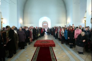 Божественная литургия в храме в честь Покрова Пресвятой Богородицы г.Петровска