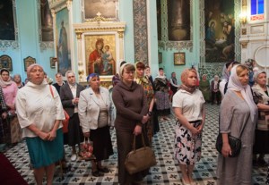 Божественная литургия в храме в честь Сошествия Святого Духа г. Саратова