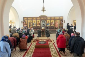 Литургия Преждеосвященных Даров в храме во имя преподобного Сергия Радонежского г.Саратова