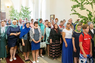 Божественная литургия в соединении с вечерней в Свято-Троицком кафедральном соборе г. Вольска
