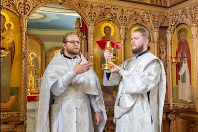 Состоялось массовое крещение оглашенных в Волге