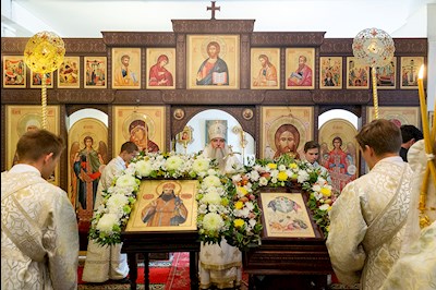 Божественная литургия в храме святителя Тихона Задонского г. Саратова