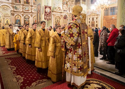 Митрополит Игнатий совершил всенощное бдение в храме Покрова Пресвятой Богородицы г. Саратова