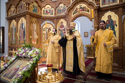 В саратовских храмах отметили День Крещения Руси
