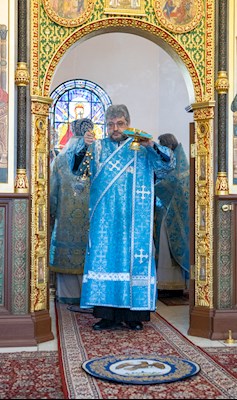 Митрополит Игнатий совершил Божественную литургию на Архиерейском подворье – в храме в честь иконы Божией Матери «Утоли моя печали» г. Саратова