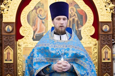 Митрополит Игнатий совершил Божественную литургию во Введенском храме Саратова