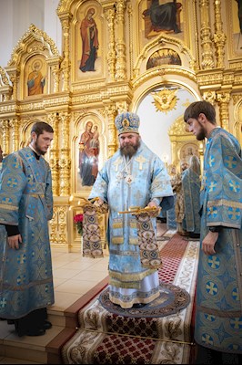 Митрополит Игнатий возглавил соборное архиерейское богослужение в Казанском храме г. Саратова