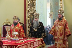 Божественная литургия в храме в честь Покрова Пресвятой Богородицы