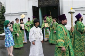 Божественная литургия в храме Сошествия Святого Духа г. Саратова