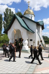 Божественная литургия в храме блаженной Ксении Петербургской г. Саратова на территории ИТК УШ-382/33