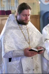 Митрополит Лонгин совершил Крещальную Литургию