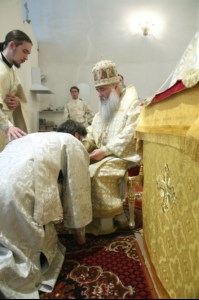Божественная литургия в храме в честь Покрова Пресвятой Богородицы р.п. Новые Бурасы