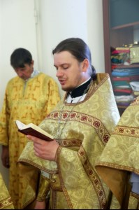 Божественная литургия в храме во имя святых первоверховных апостолов Петра и Павла г.Аткарска