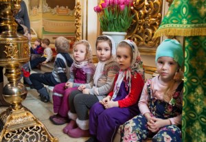 Божественная литургия в храме в честь Покрова Пресвятой Богородицы г.Саратова