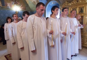 Божественная литургия и крещение оглашенных в Свято-Троицком кафедральном соборе Саратова