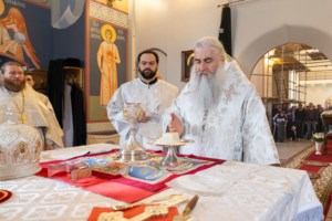 Божественная литургия в Свято-Никольском мужском монастыре г. Саратова