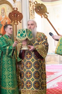 Божественная литургия в храме в честь Покрова Пресвятой Богородицы г. Саратова