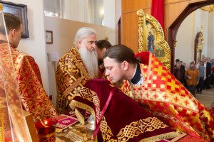 Божественная литургия в храме великомученика Георгия Победоносца г. Саратова