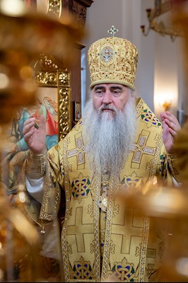 Божественная литургия в храме в честь Нерукотворного Образа Спасителя г .Саратова